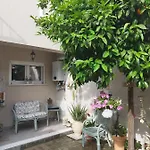 Mary's Dreamy Maisonette *