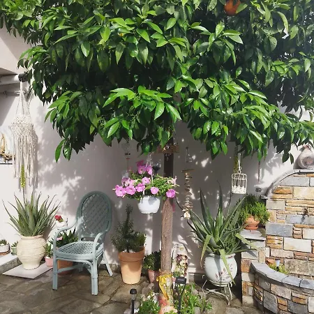 Mary's Dreamy Maisonette *