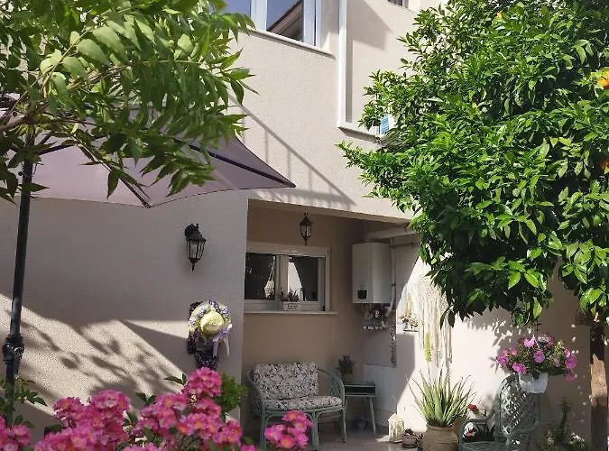 Case de vacanță Mary's Dreamy Maisonette