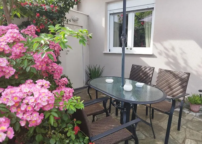 Mary's Dreamy Maisonette Volos